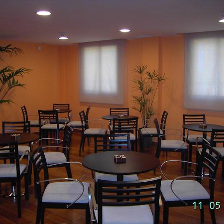 Hostal El Arco Mejorada Del Campo Luaran gambar
